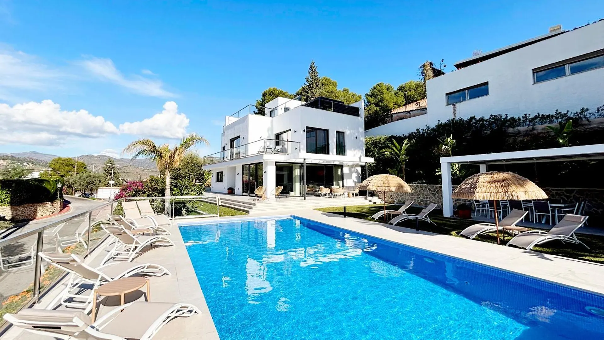 Malagadevacaciones - Candado Golf With Pool